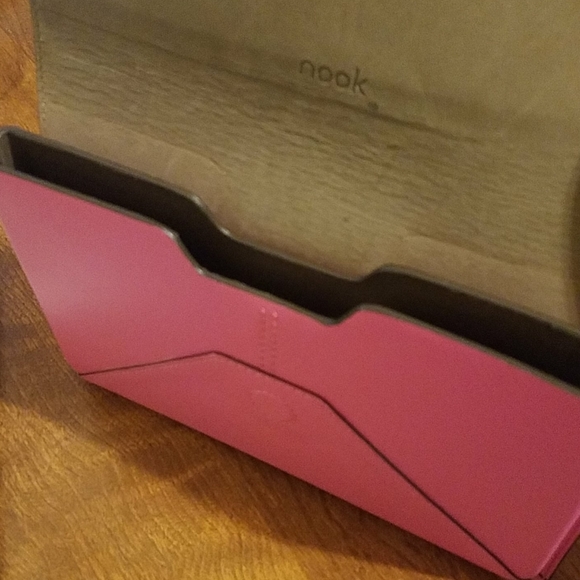 COPY - Barnes & Noble Nook w/Case - Picture 6 of 6